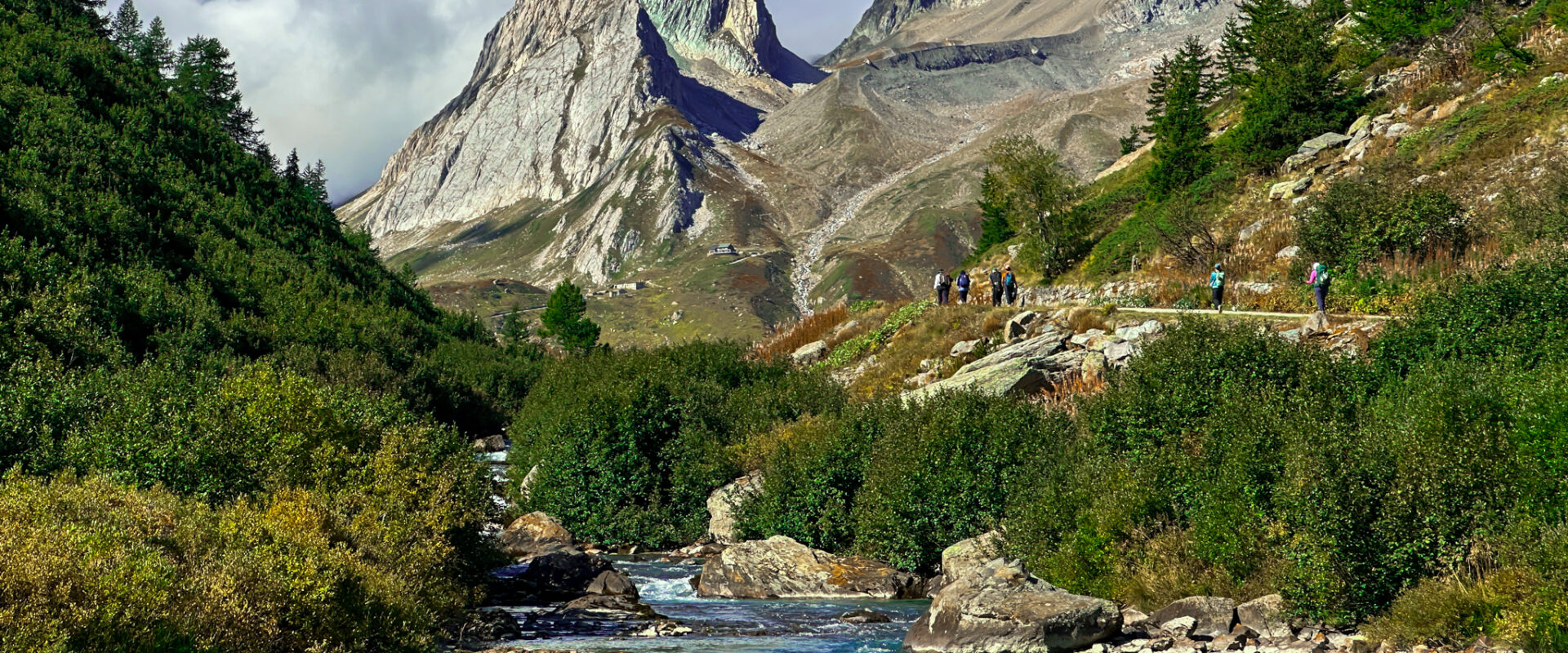 What’s the Difference Between Trekking and Hiking?